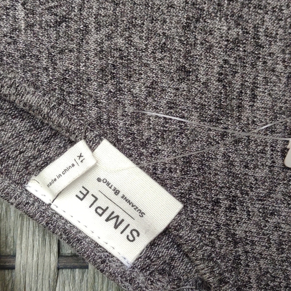 NWT Simple by Suzanne Betro Soft Sweater Blouse Tunic Criss Cross V Back - Picture 4 of 13